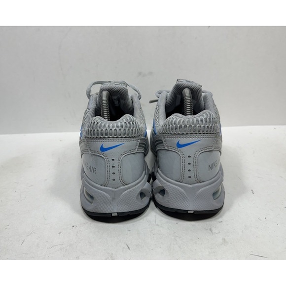 Athletic_Shoes